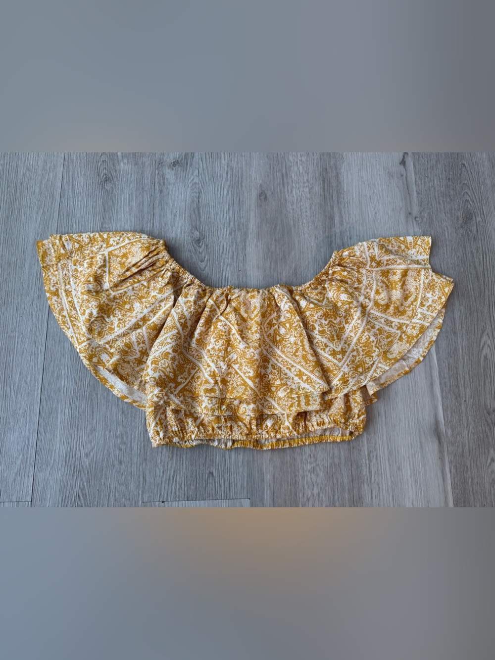 Altar’d State Yellow White Paisley Boho Off Shoulder Tiered Ruffle Cropped Top S